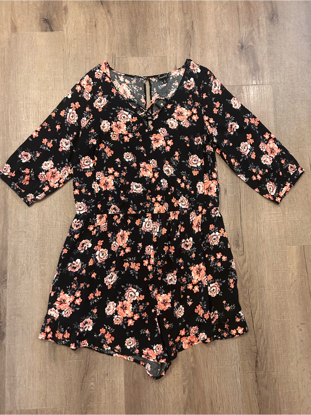 Torrid Romper Womens Size 1 Plus Black Pink Floral 3/4 Sleeve Lace-Up NWOT
